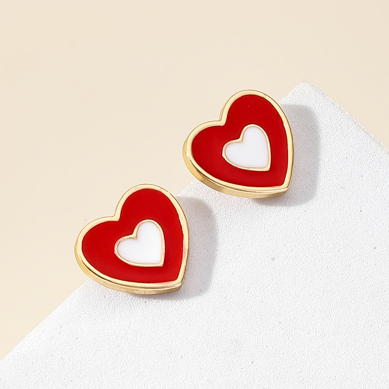 1 Pair, Sweet and Simple Fashionable Enamel Drip Metal Heart-shaped Stud Earrings, Women's Gift, for Daily Wear, Versatile Earrings for All Seasons