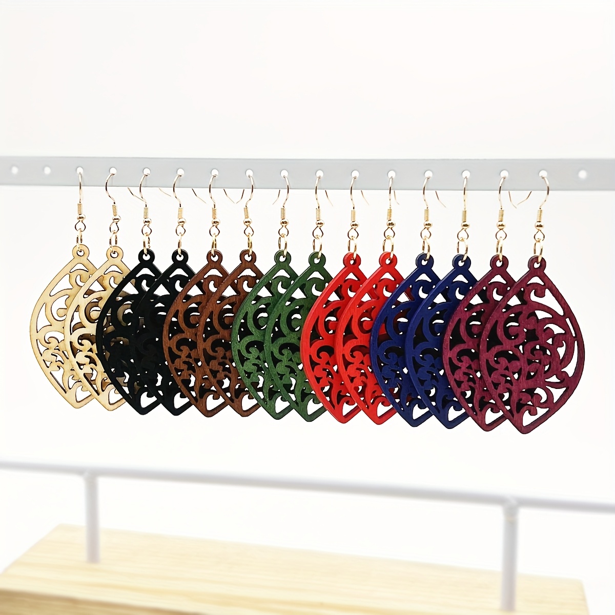 7 Pairs/Set Retro Multicolor Hollow-Out Minimalist Geometric Wooden Drop Earrings, Women's Versatile Lightweight Bohemian Style Creative Vacation-Inspired Ear Accessories