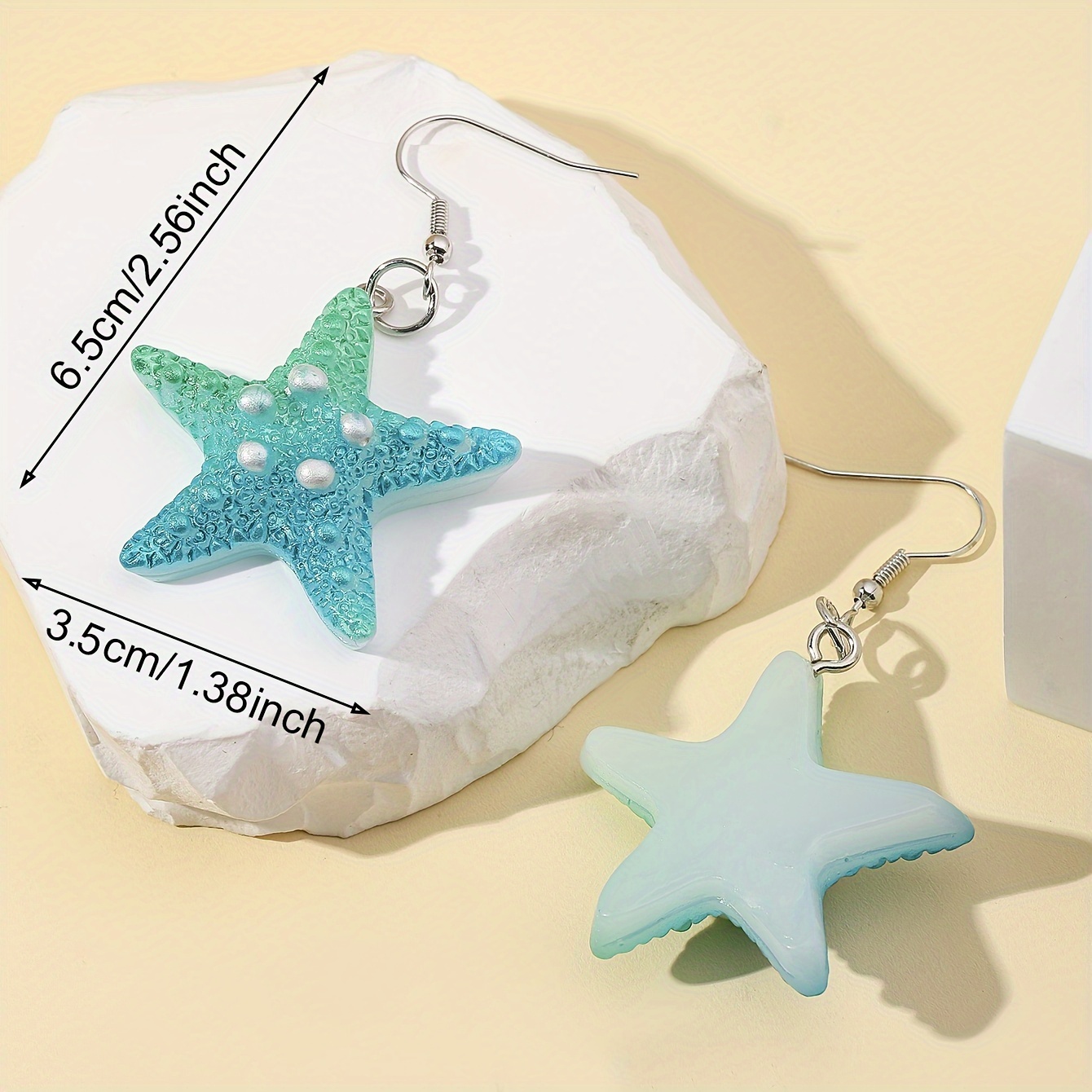 Fashion Resin Starfish Earrings, Simple Vacation-Style Starfish Drop Earrings, a Pair of Casual Romantic Ocean-Themed Resin Ear Accessories.
